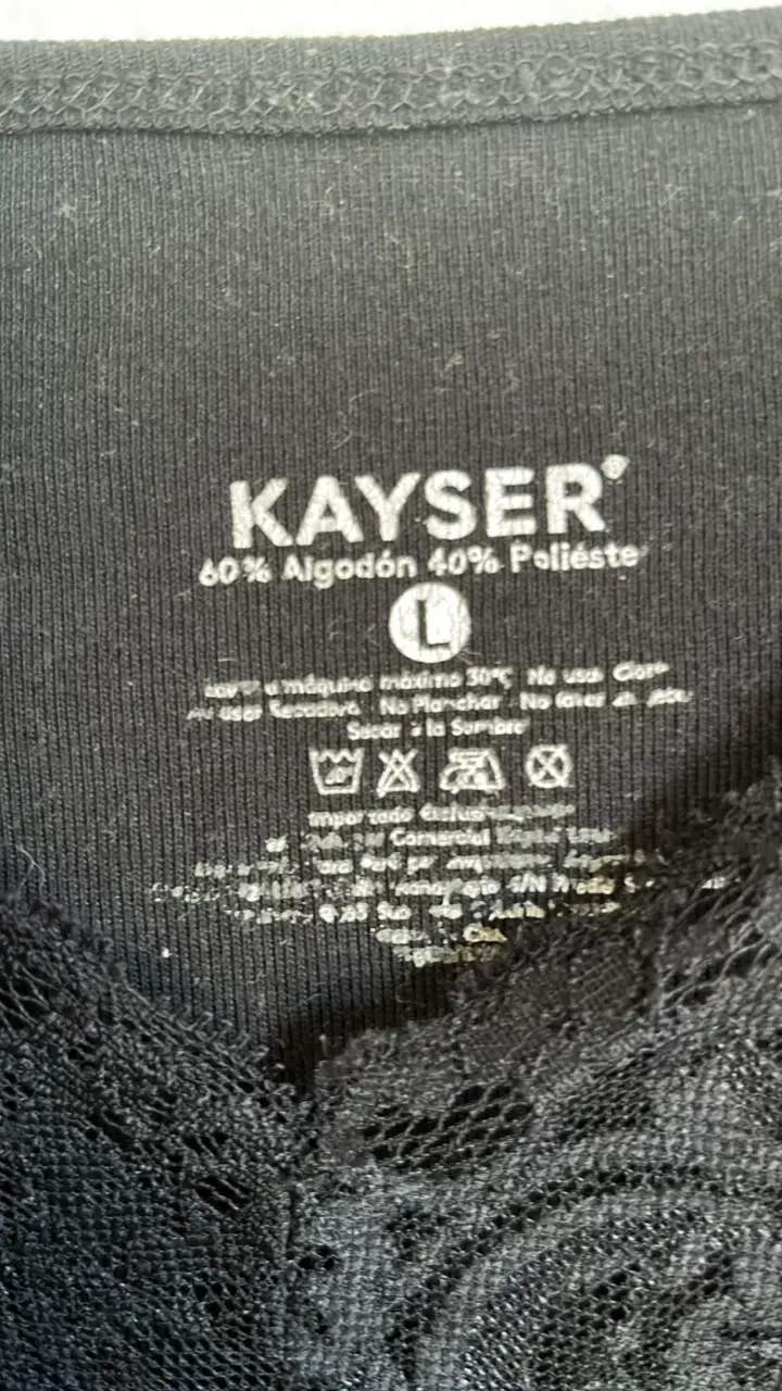 Polera negra de encaje Kayser talla L - 2