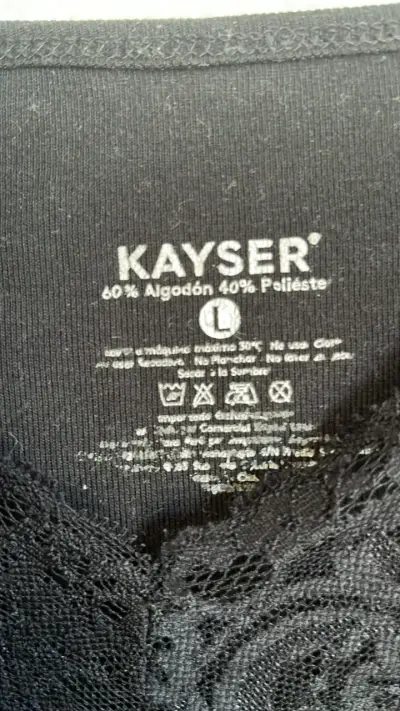 Polera negra de encaje Kayser talla L - miniatura 2