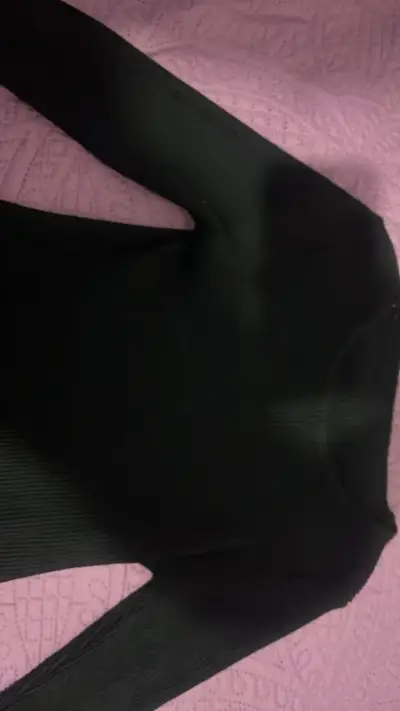 Vestido negro ajustado de manga larga - miniatura 4