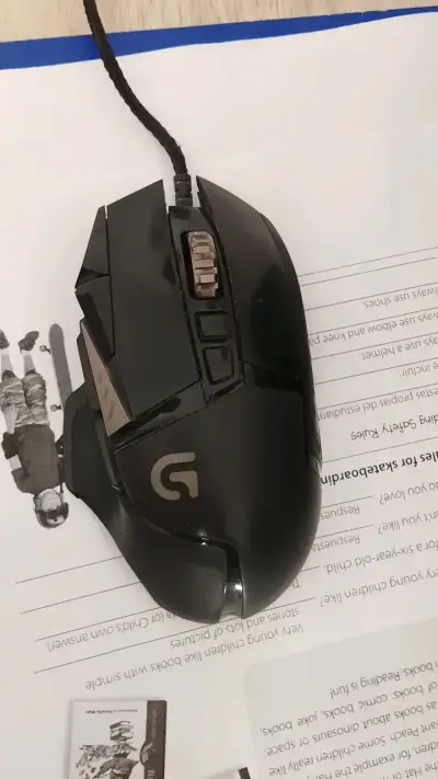 Mouse gamer Logitech G502 Hero Defectuoso - miniatura 2
