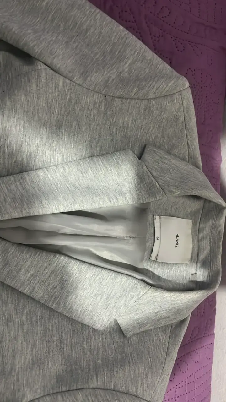 Blazer gris claro para mujer Alanz - 4