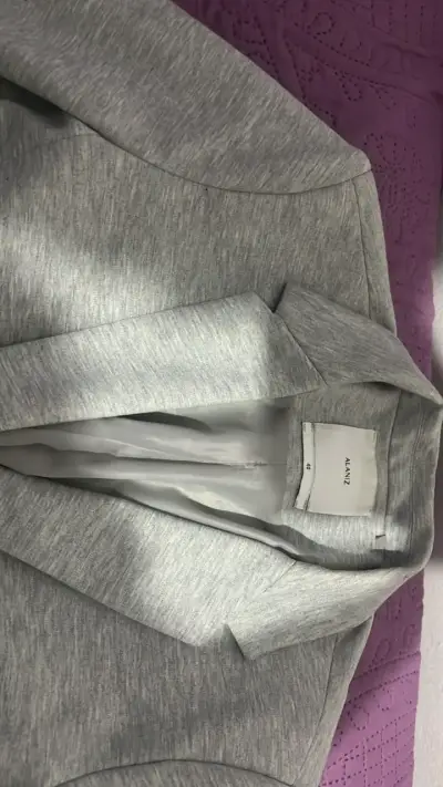 Blazer gris claro para mujer Alanz - miniatura 4