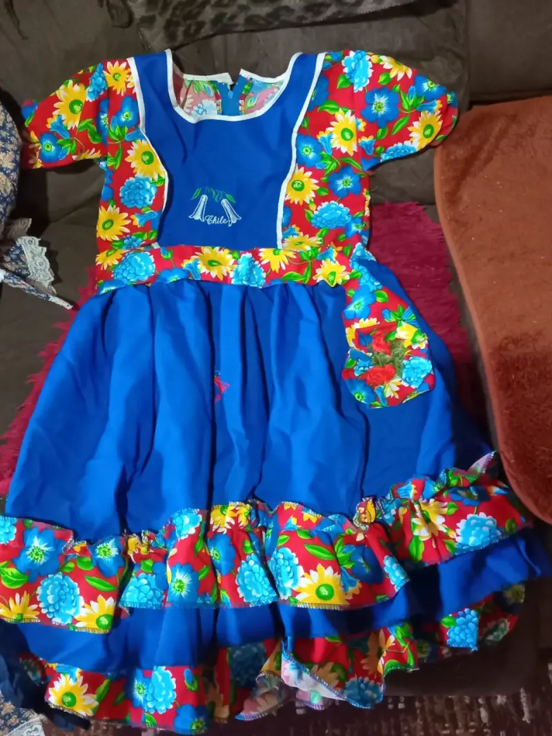 Vestido folclórico infantil colorido - 1