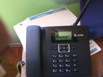 Teléfono fijo Entel con pantalla digital - miniatura 5