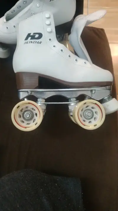 Patines de Cuatro Ruedas Blancos Honar - miniatura 3