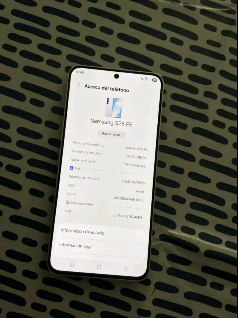 Samsung Galaxy S25 FE celeste en buen estado - 2