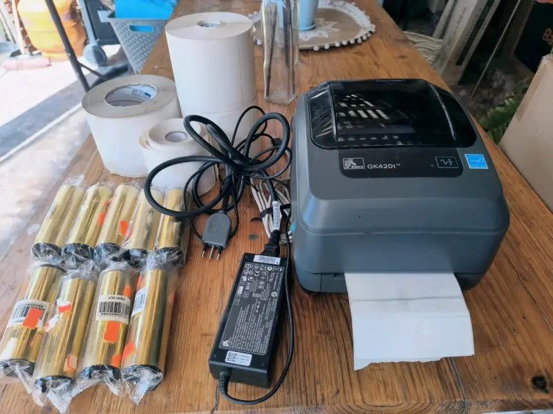 Impresora de etiquetas Zebra GK420t con accesorios - 2