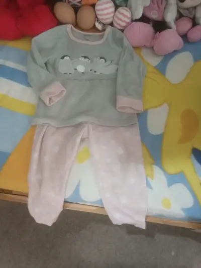 Pijamas de polar para niñas con diseño de animales - miniatura 3