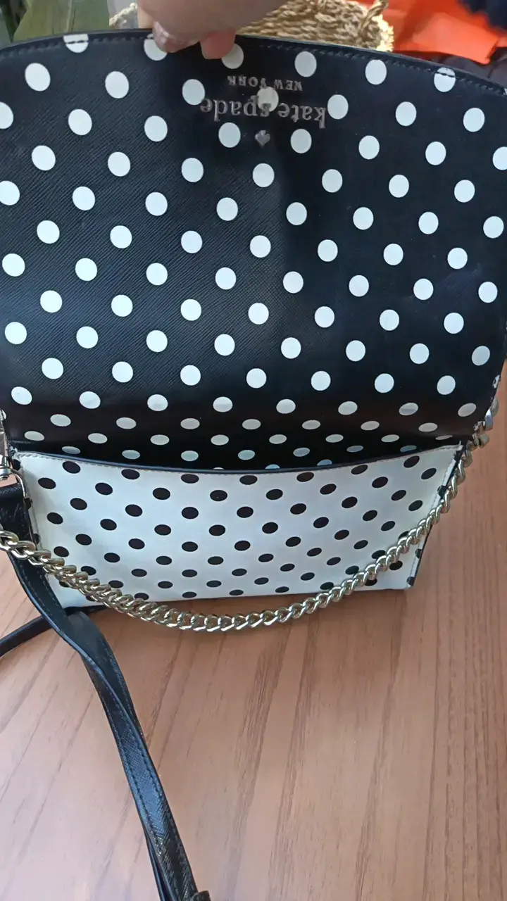 Cartera Kate Spade de Lunares en Blanco y Negro - 3