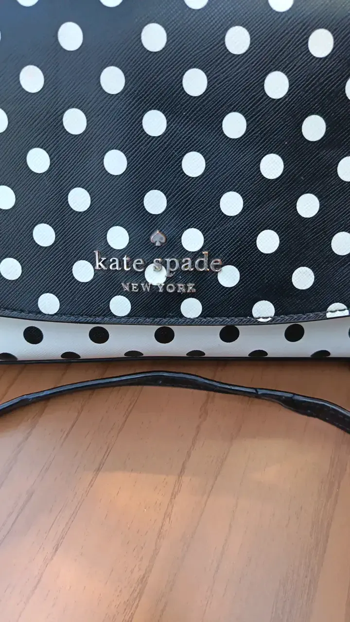 Cartera Kate Spade de Lunares en Blanco y Negro - 5