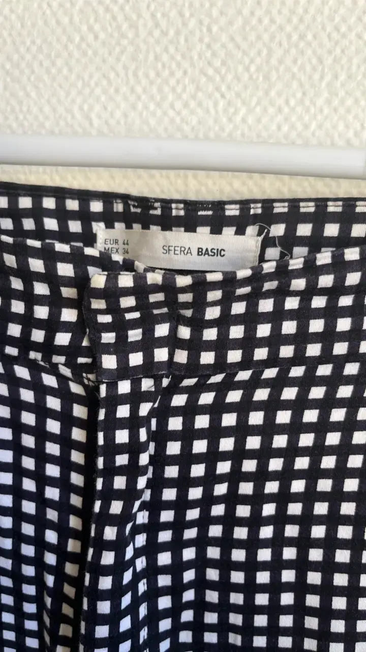 Pantalon a cuadros blanco y negro Sfera Basic - 2