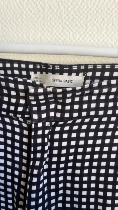Pantalon a cuadros blanco y negro Sfera Basic - miniatura 2