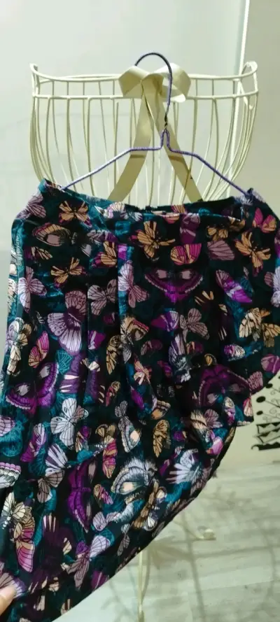 Falda estampado de mariposas - miniatura 3