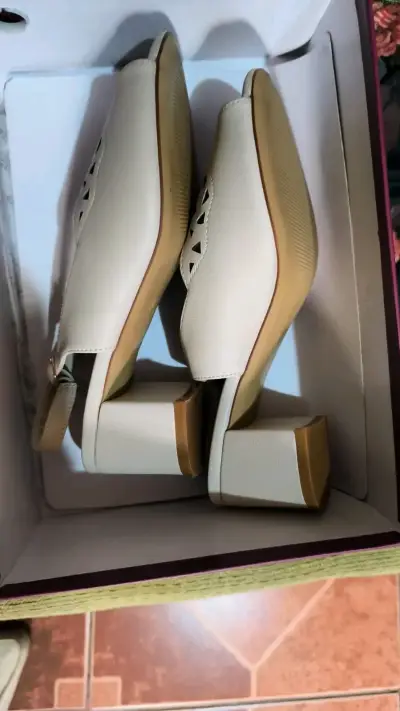 Sandalias de Cuero Beige con Tacón Degas - miniatura 3