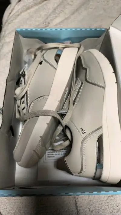 Zapatillas beige con cierre talla 38 - miniatura 1