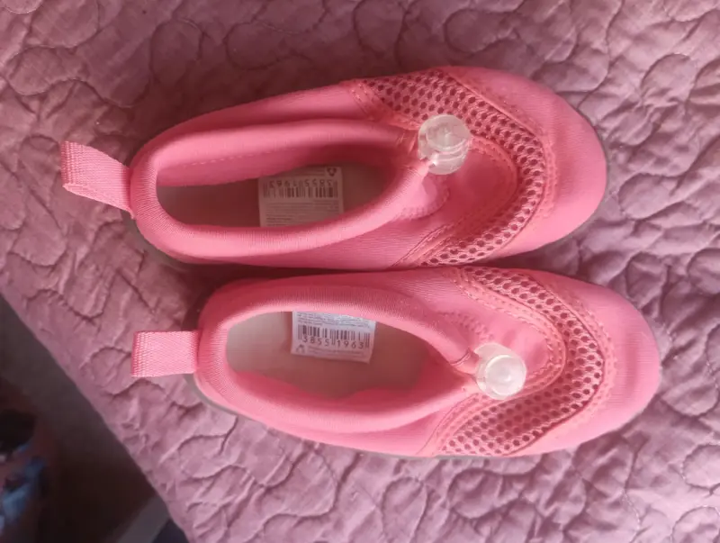 Sandalias chalas y zapatillas talla 25 - 6