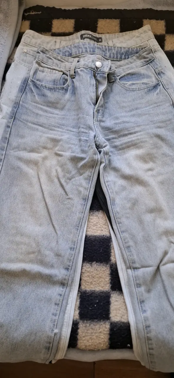Jeans de mezclilla azul claro