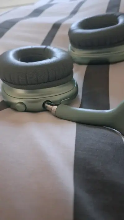 Auriculares inalámbricos Hoco color verde - miniatura 4