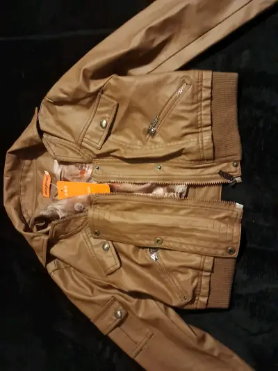Chaqueta de cuerina marrón D&G para mujer corta - miniatura 1
