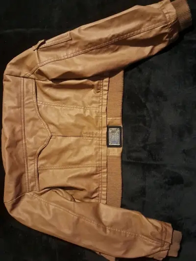 Chaqueta de cuerina marrón D&G para mujer corta - miniatura 2