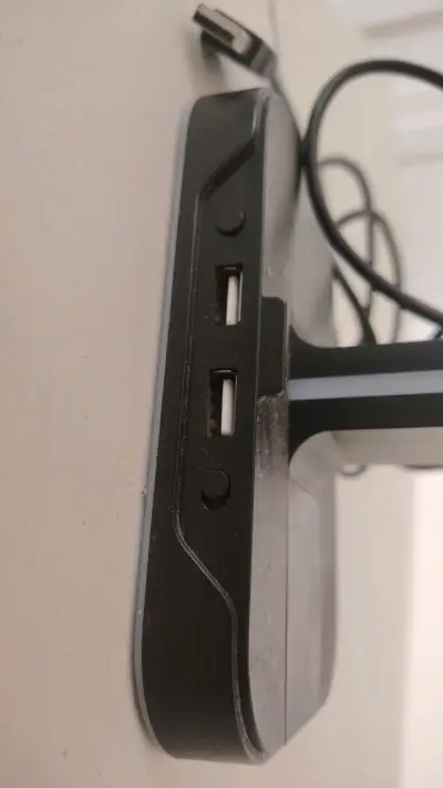 Soporte para audífonos RGB Havit con USB - miniatura 3