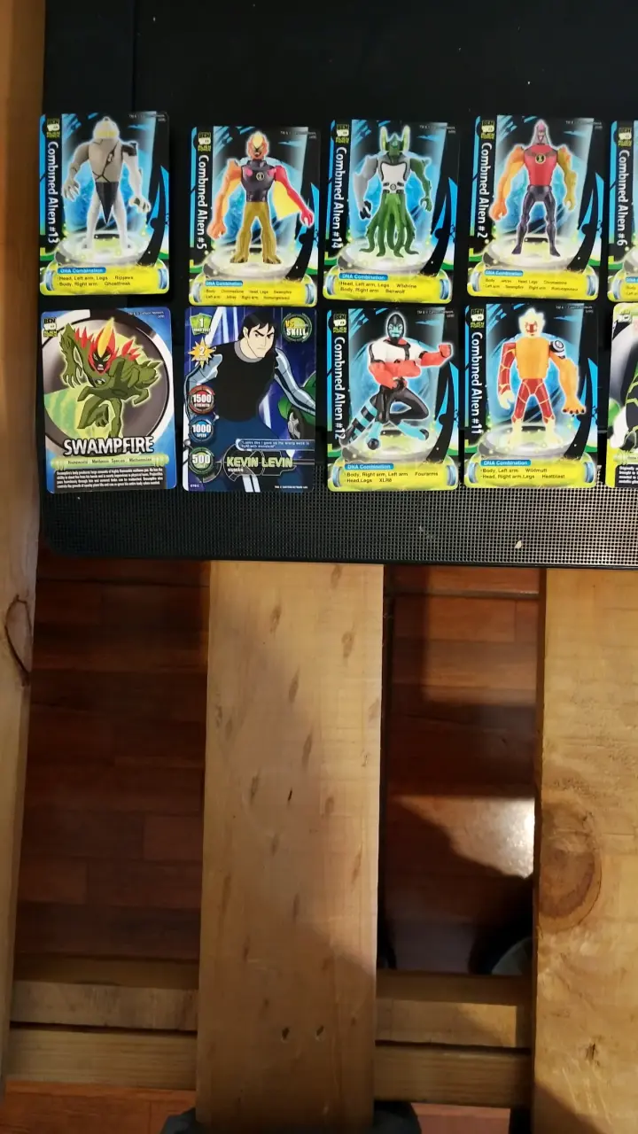 Colección de cartas Ben 10 Alien Force - 2