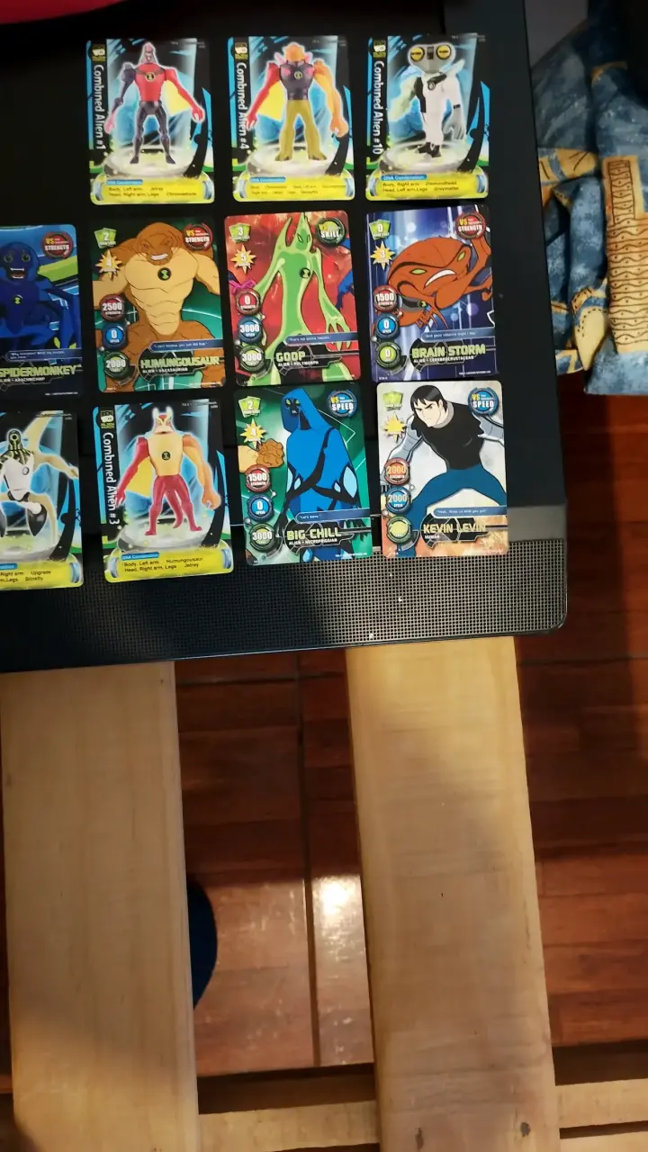 Colección de cartas Ben 10 Alien Force - 4