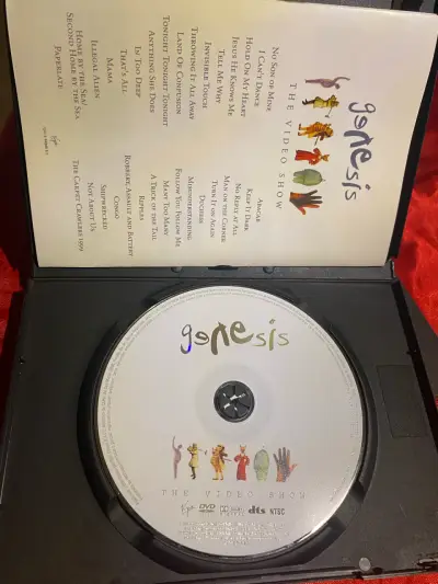 DVD Genesis The Video Show en buen estado - miniatura 2