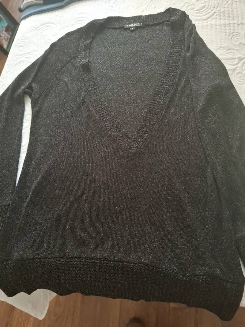 Suéter negro con brillo para mujer