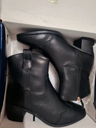 Botines negros de cuero talla 40 - miniatura 1