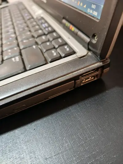 Laptop Dell Latitude D630 con Intel Core 2 Duo - miniatura 6