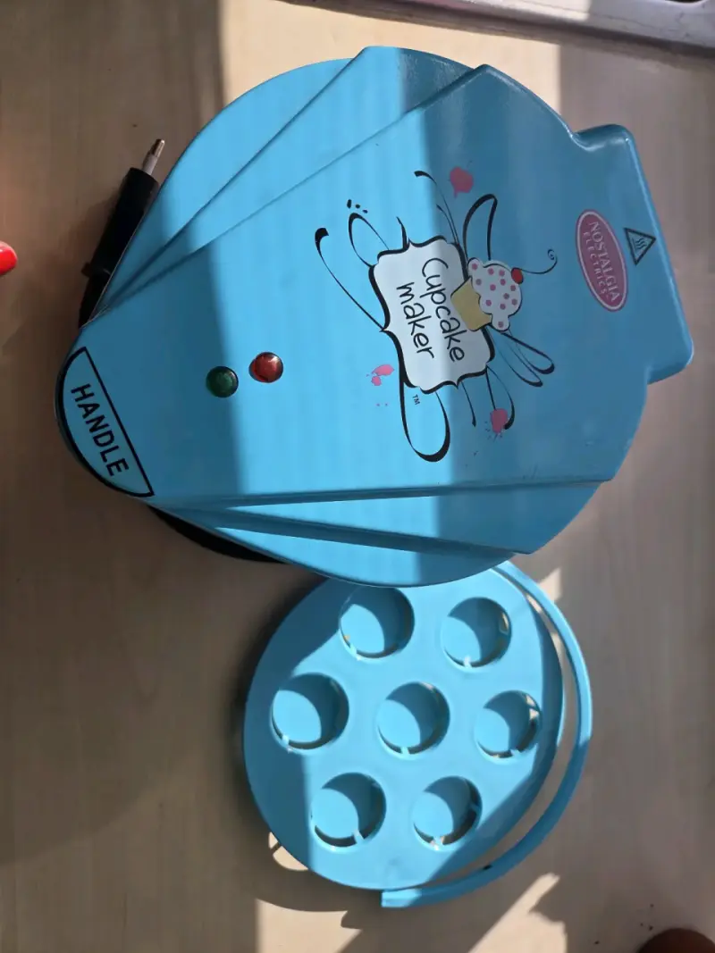Máquina para hacer cupcakes Nostalgia Electrics - 4