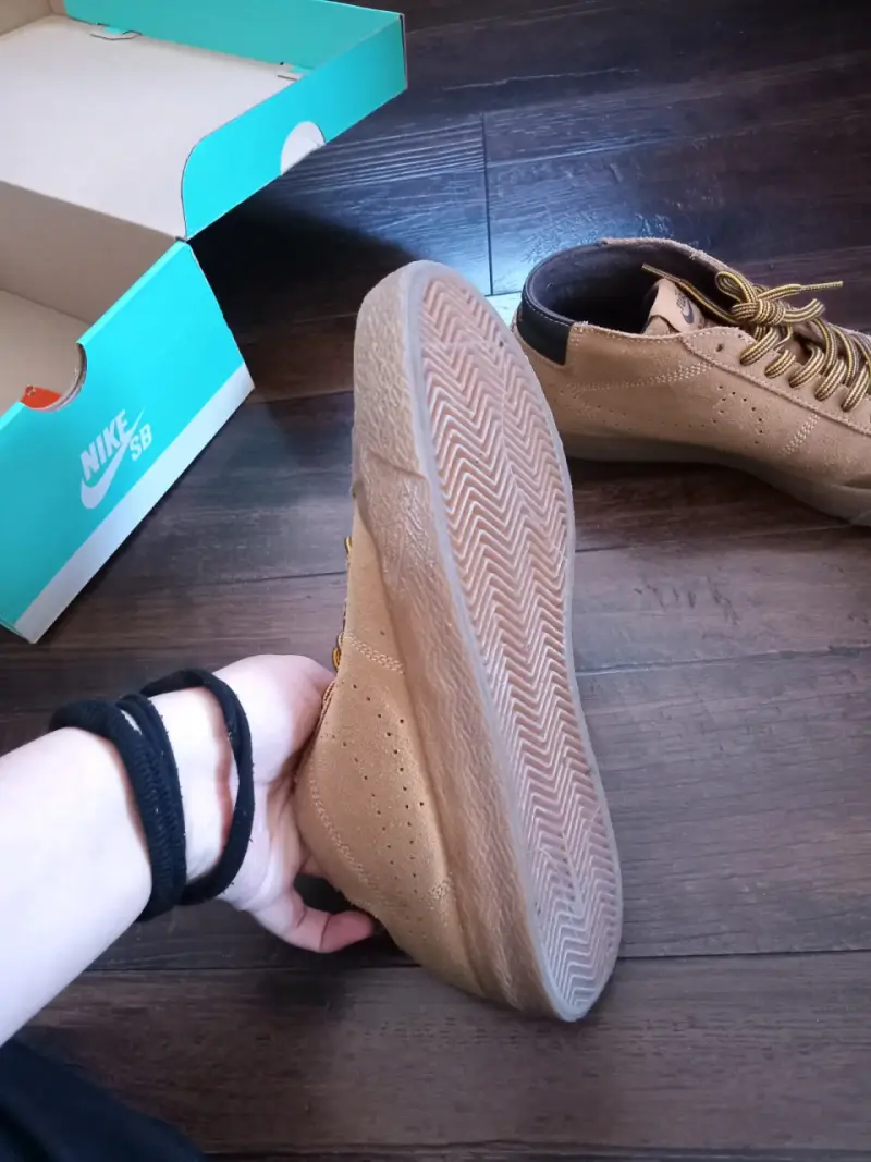 Zapatillas Nike SB Blazer Chukka color beige - 3