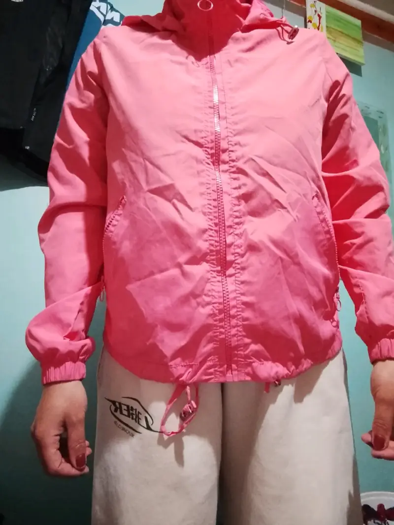 Chaqueta cortaviento rosa para mujer - 1