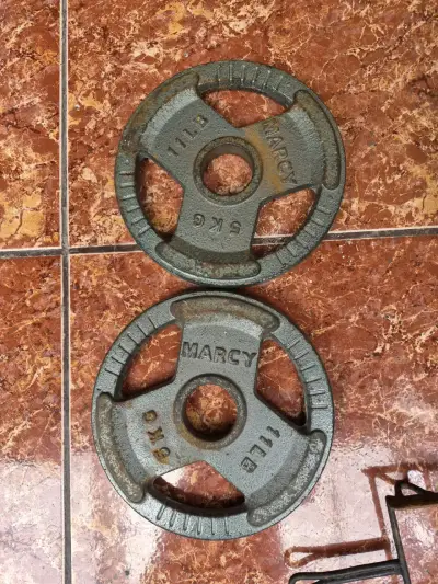 Discos de pesas Marcy y BKG de 5 kg y 15 kg - miniatura 4