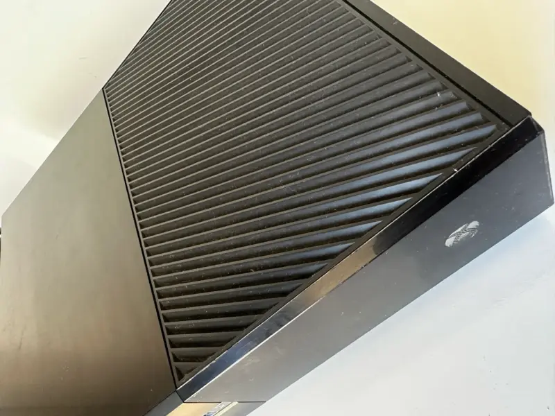 Consola Xbox One con cables incluidos - 2