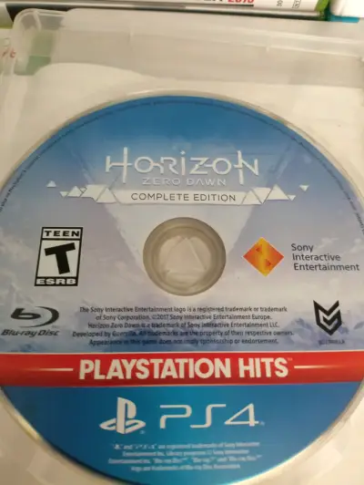 Horizon Zero Dawn Complete Edition PS4 SIN CAJA - miniatura 1