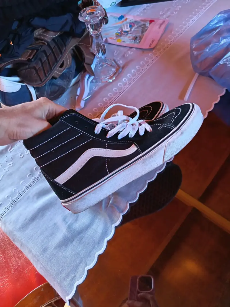 Zapatillas negras de caña alta Vans - 1