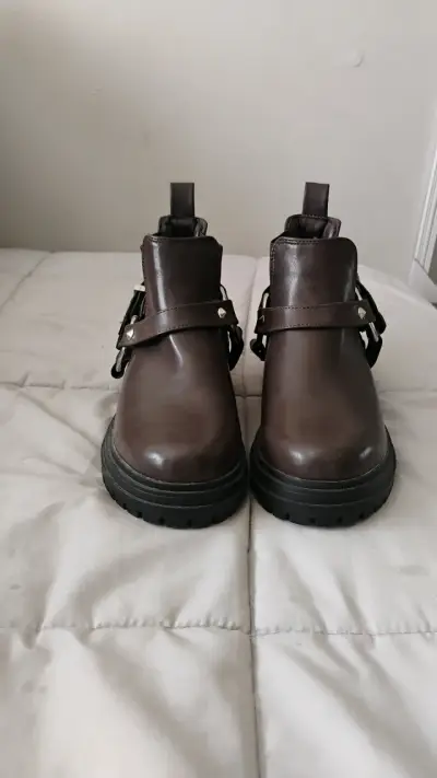 Botines de cuero marrón con hebillas - miniatura 2