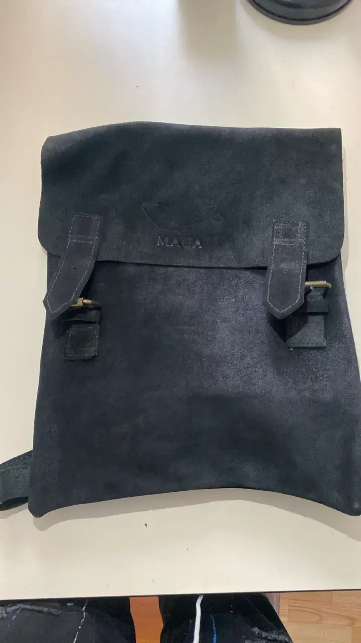 Mochila de cuero negra con hebillas - 6