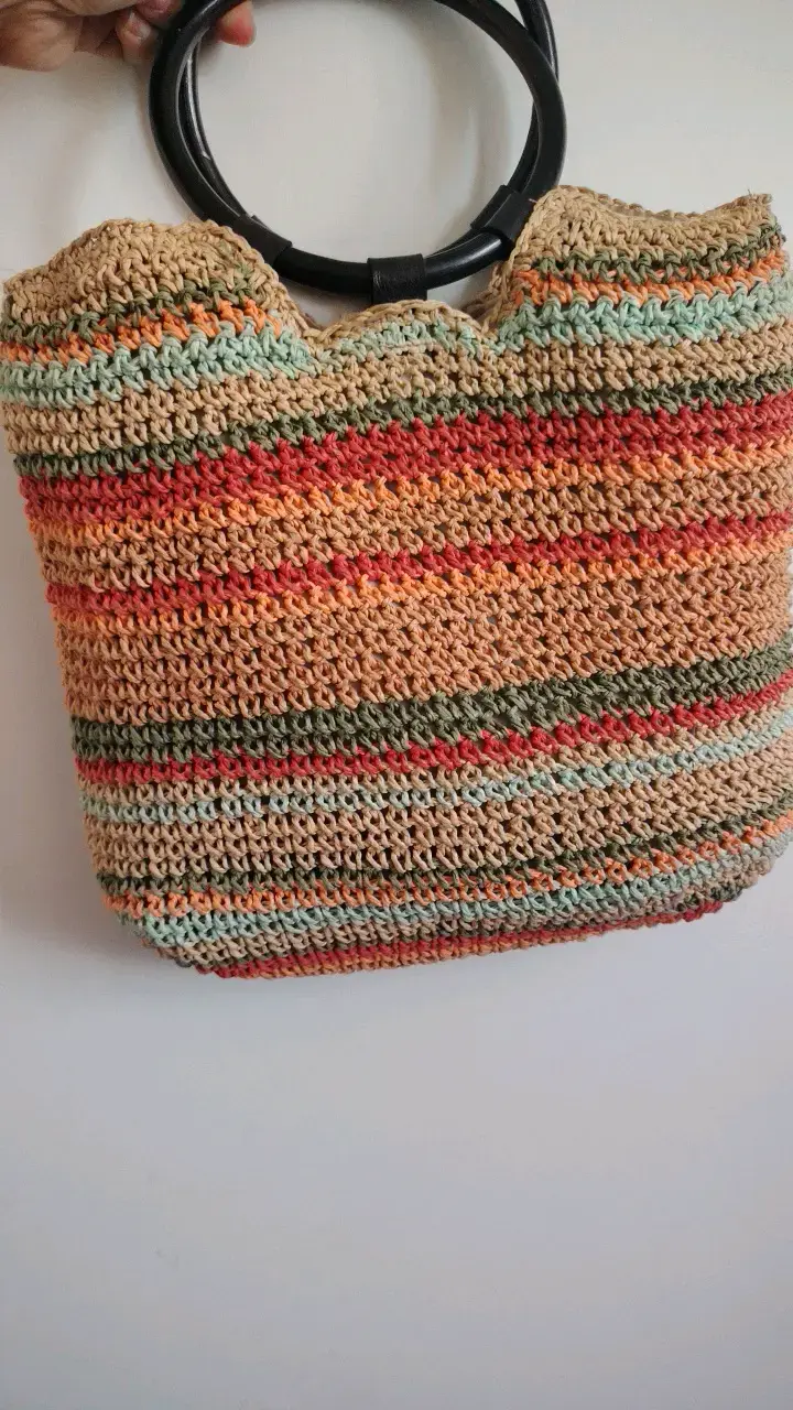 Bolso de mano tejido a crochet multicolor - 1