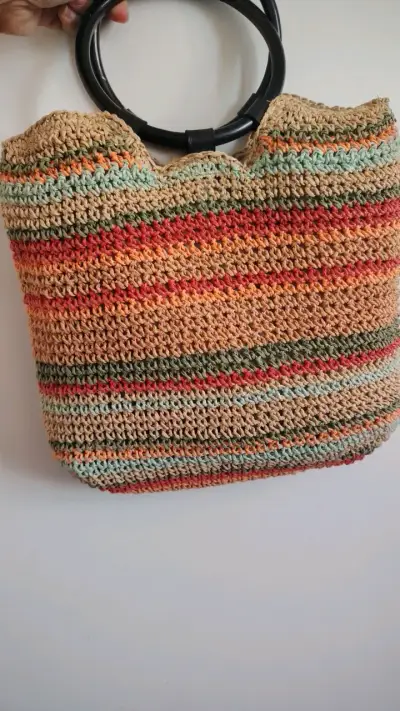 Bolso de mano tejido a crochet multicolor - miniatura 1