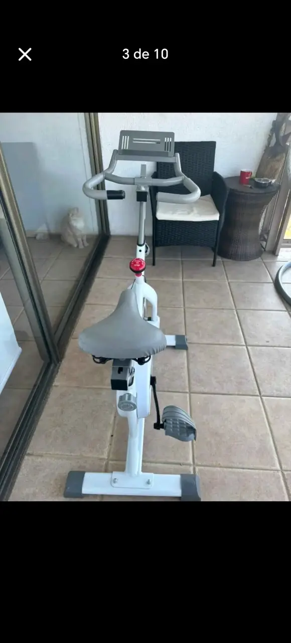 Bicicleta estática de ejercicio gris - 3