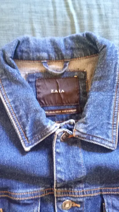 Chaqueta de mezclilla azul para mujer Zara - miniatura 3