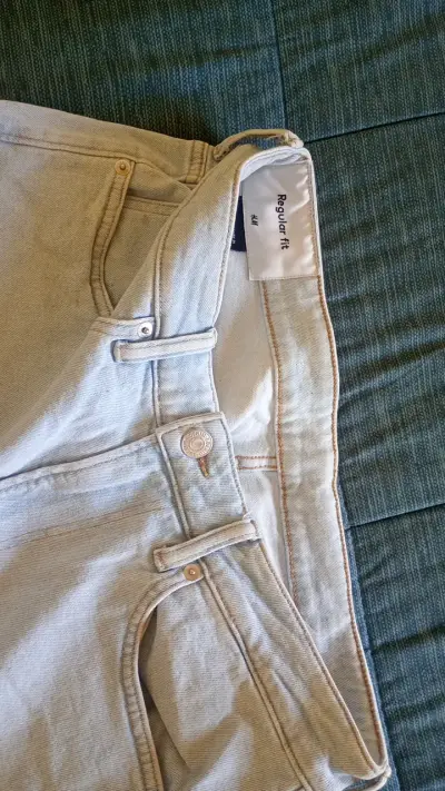 Jeans blancos de mujer estilo casual - miniatura 3