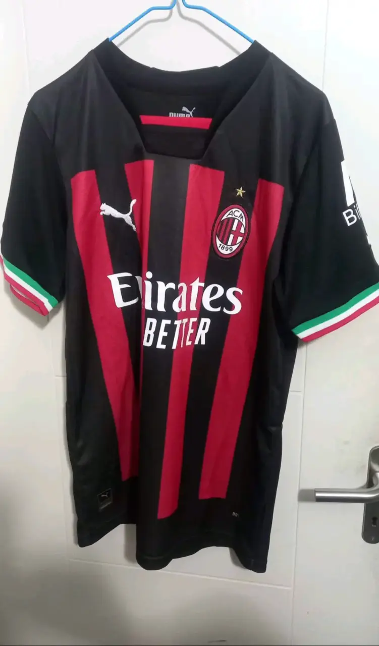 Camiseta AC Milan Puma Negra y Roja - 1