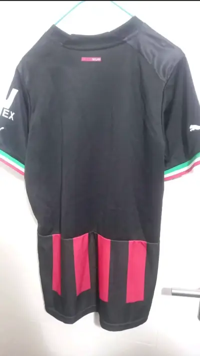 Camiseta AC Milan Puma Negra y Roja - miniatura 3
