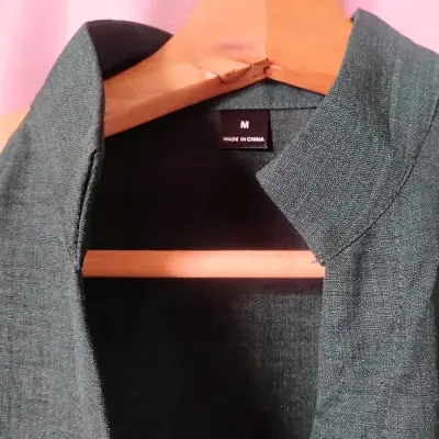 Blusa sin mangas verde para mujer - miniatura 3