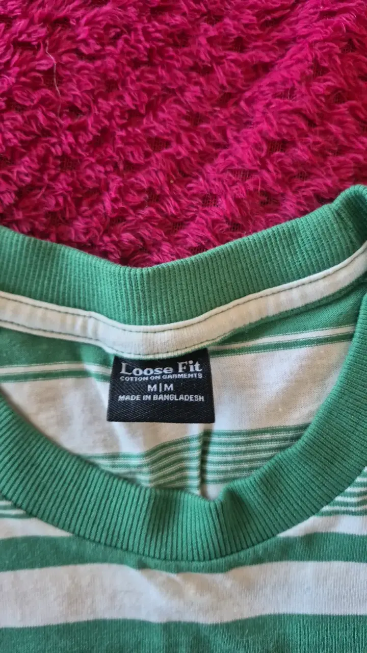Polera a rayas verde y blanca Loose Fit - 3