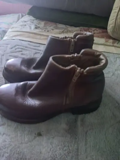 Botines de cuero marrón con cierre lateral - miniatura 1